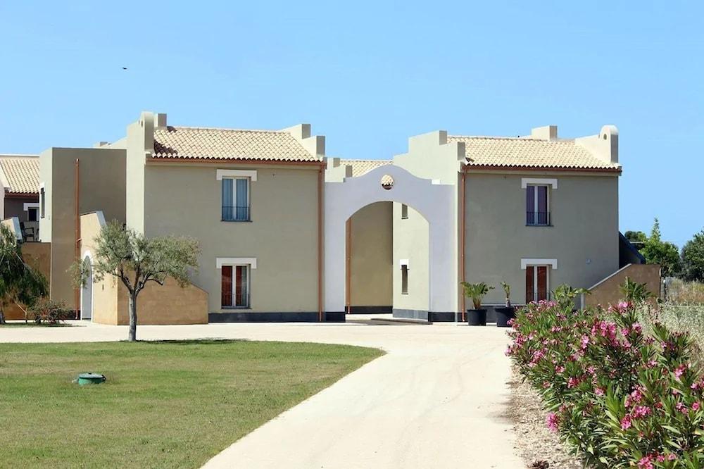 Le Residenze Archimede Aparthotel Syracuse Exterior photo